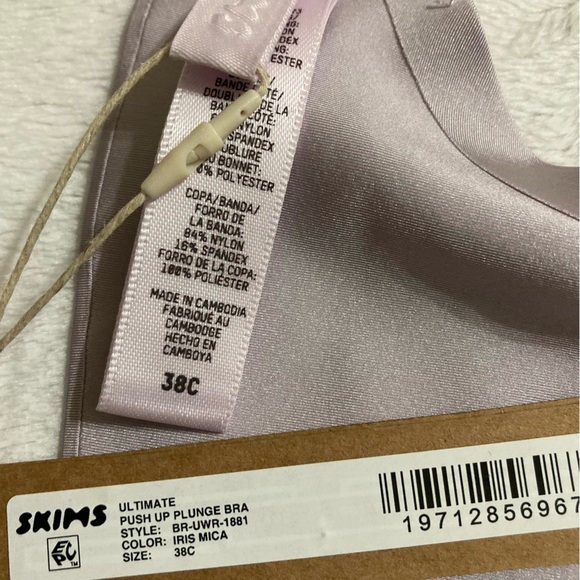 SKIMS Ultimate Push Up Bra 38C - Picture 4 of 6